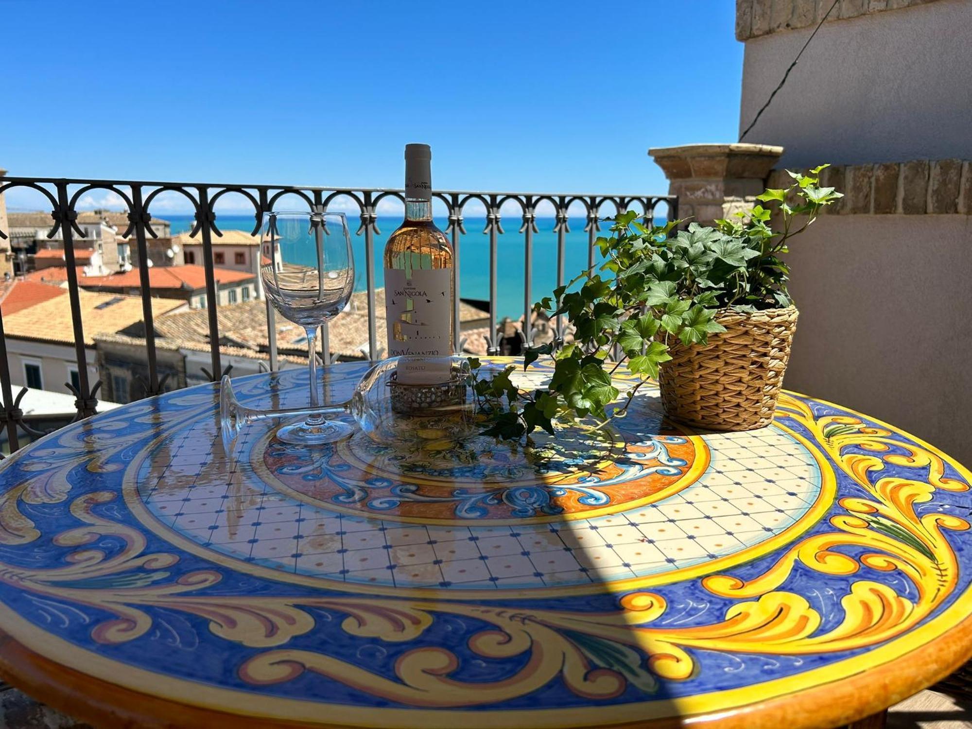 La Fabbrica Di San Pietro Vasto Bed & Breakfast Exterior photo